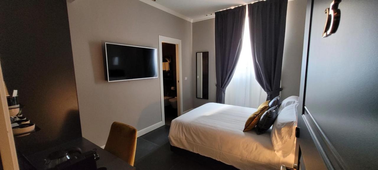 Santarella Guest House Milan Bagian luar foto