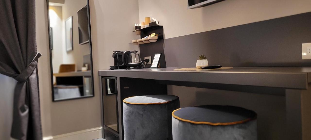 Santarella Guest House Milan Bagian luar foto