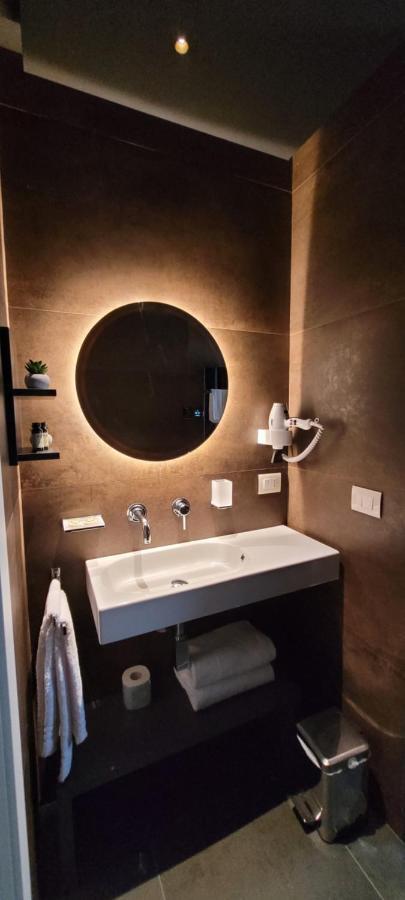 Santarella Guest House Milan Bagian luar foto